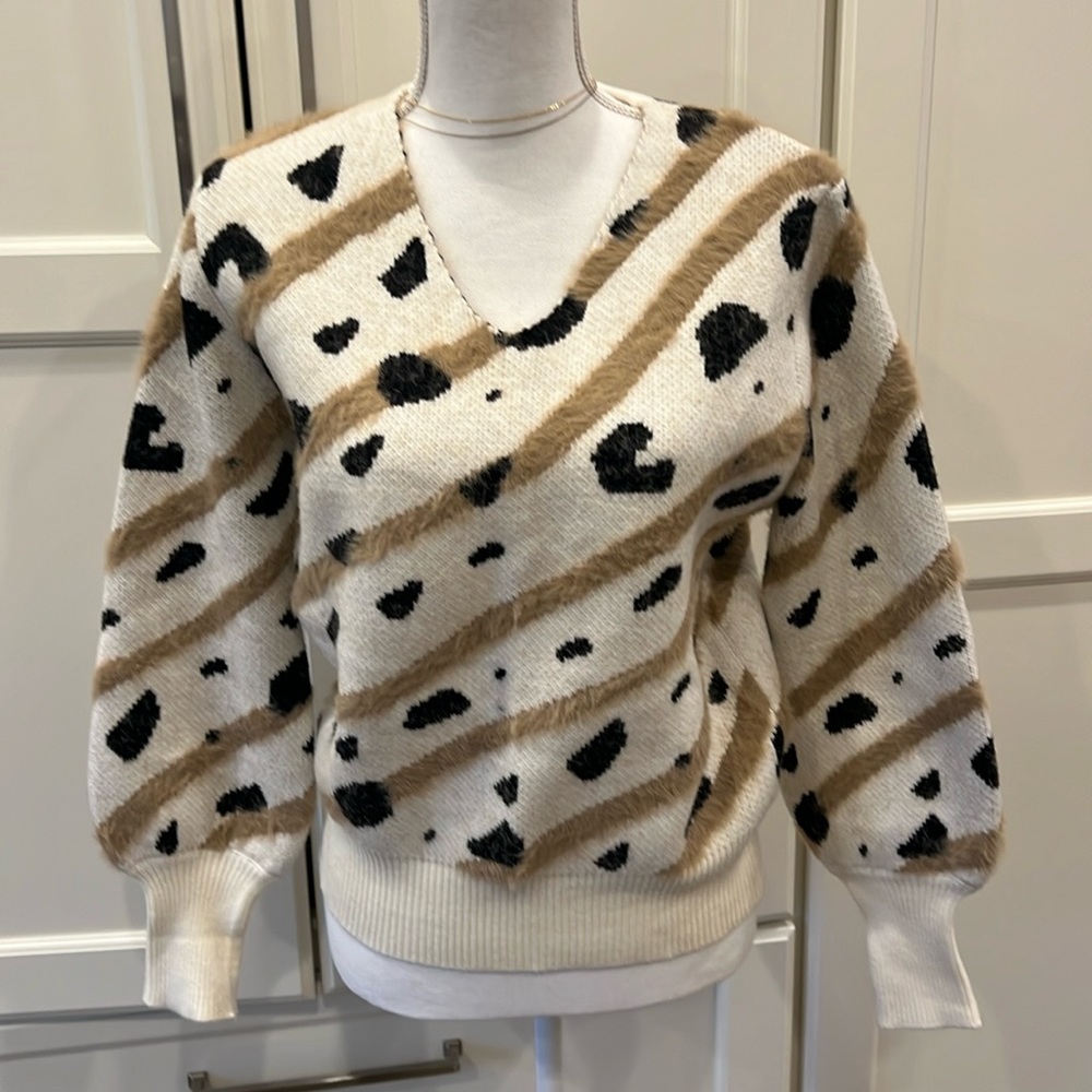 EUC women’s sweater